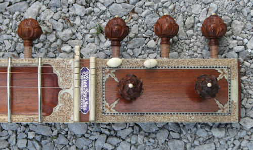Sales and custom fabrication of Indian Sitars and Tanpuras from